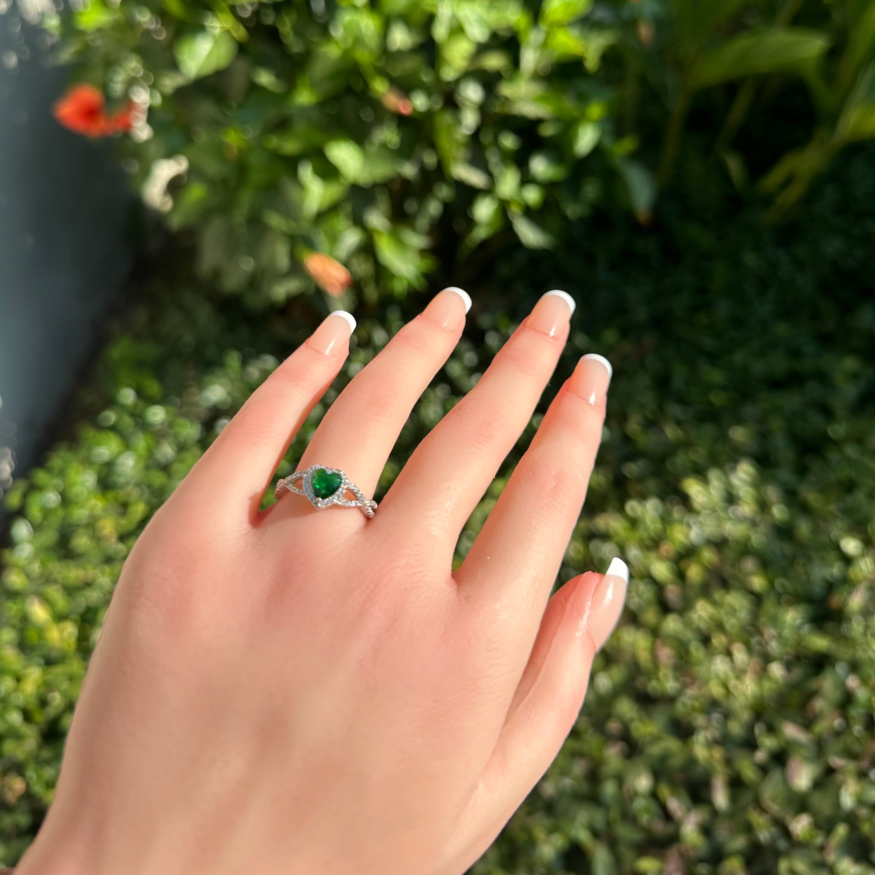 Silver Bliss Emerald Heart Ring